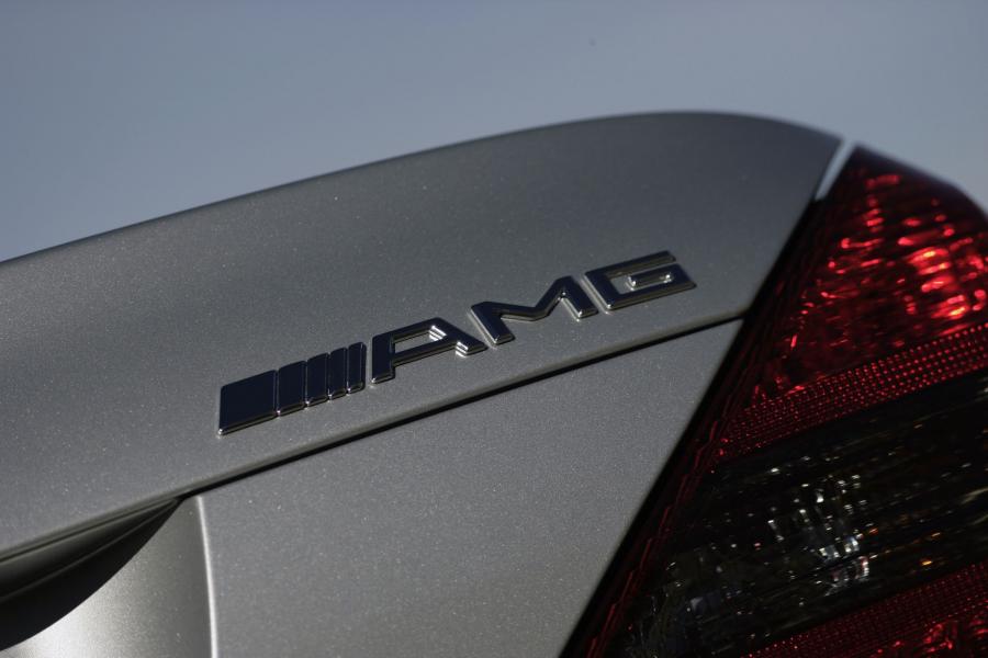  Mercedes-Benz SL65 AMG 2006 года  (фото 13 из 28)